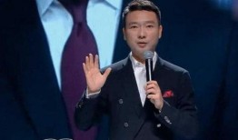 康辉爆料新闻联播调整耳机,细节揭示幕后故事