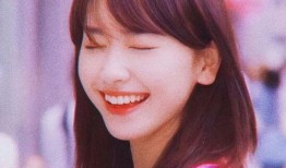 最新吃瓜爆料免费观看眼镜妹,免费观看独家揭秘！