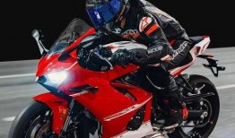 凯越450rr最新爆料,性能与颜值并重，揭秘最新爆料！”