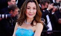 爆料女星抢红毯视频播放,女星抢镜大战视频曝光，精彩瞬间引热议